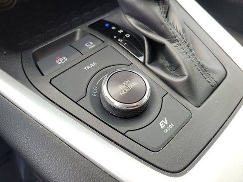 Used 2023 Toyota RAV4 XLE image 22