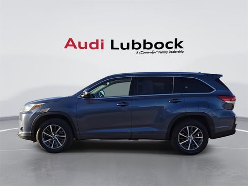 Used 2018 Toyota Highlander XLE image 5