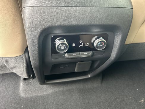 New 2027 Buick Enclave Preferred w/ Power Package AWD/4WD image 31