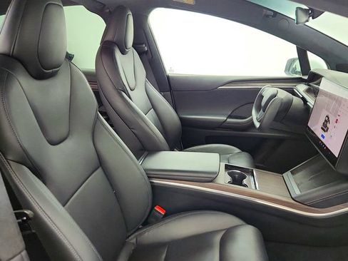 Used 2023 Tesla Model X image 29