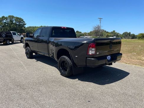 Used 2024 RAM 3500 Big Horn w/ Night Edition AWD/4WD image 3