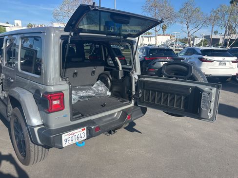 Used 2023 Jeep Wrangler Sahara w/ Cold Weather Group AWD/4WD image 28