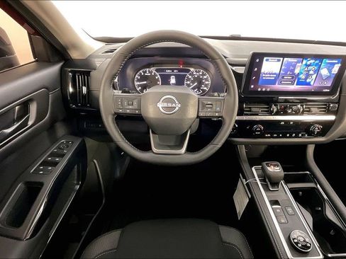 New 2026 Nissan Pathfinder SV image 27