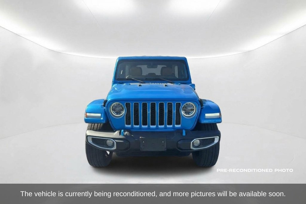 Used 2023 Jeep Wrangler Unlimited Sahara AWD/4WD image 2