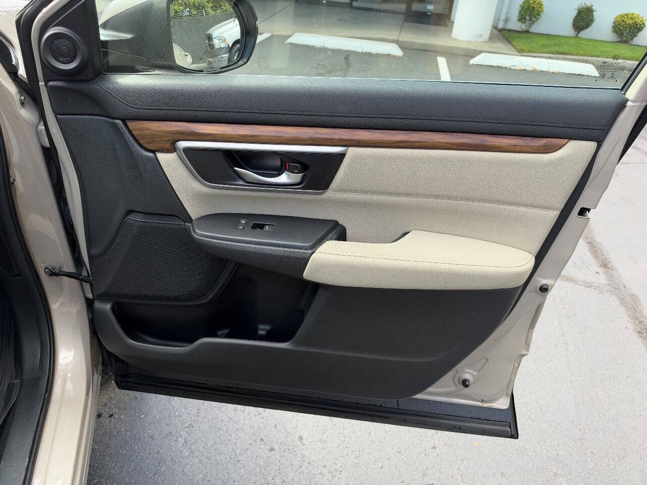 Used 2018 Honda CR-V EX image 17
