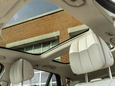 Used 2021 Mercedes-Benz E 450 4MATIC All-Terrain Wagon image 11