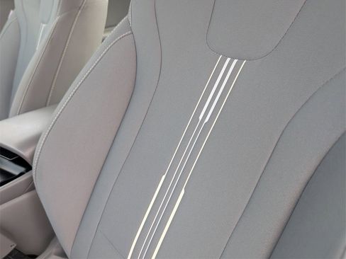 Used 2021 Hyundai Elantra SEL image 17