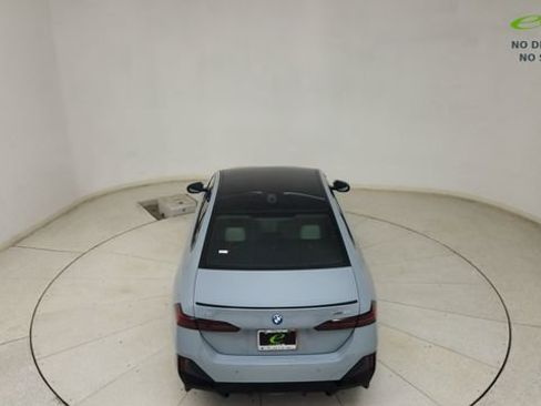 Used 2026 BMW i5 eDrive40 w/ M Sport Package RWD image 26
