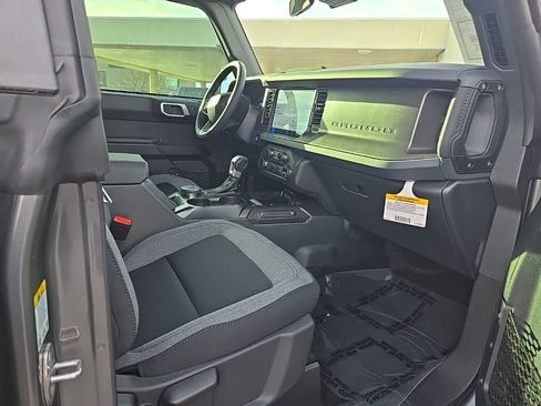 New 2025 Ford Bronco 4-Door image 27