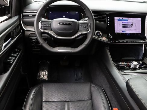 Used 2024 Jeep Wagoneer Series III image 15