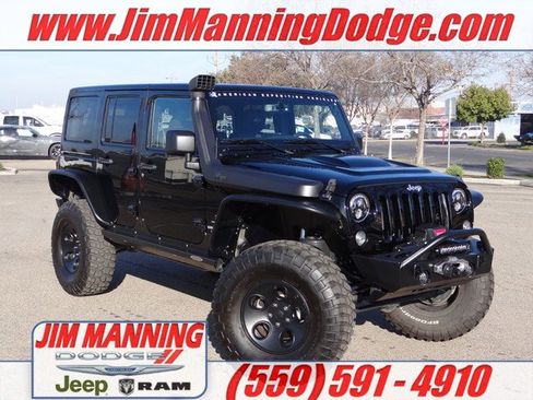Used 2015 Jeep Wrangler Unlimited Rubicon w/ Connectivity Group image 1