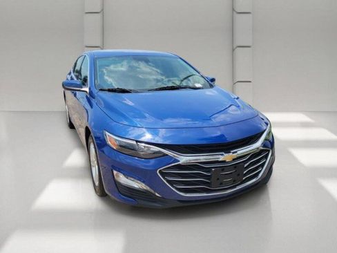 Used 2023 Chevrolet Malibu LT FWD image 3
