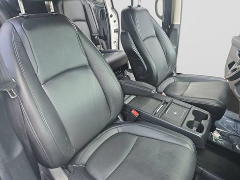 Used 2025 Honda Odyssey EX-L image 10