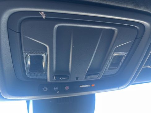 Used 2024 GMC Sierra 1500 Elevation image 11