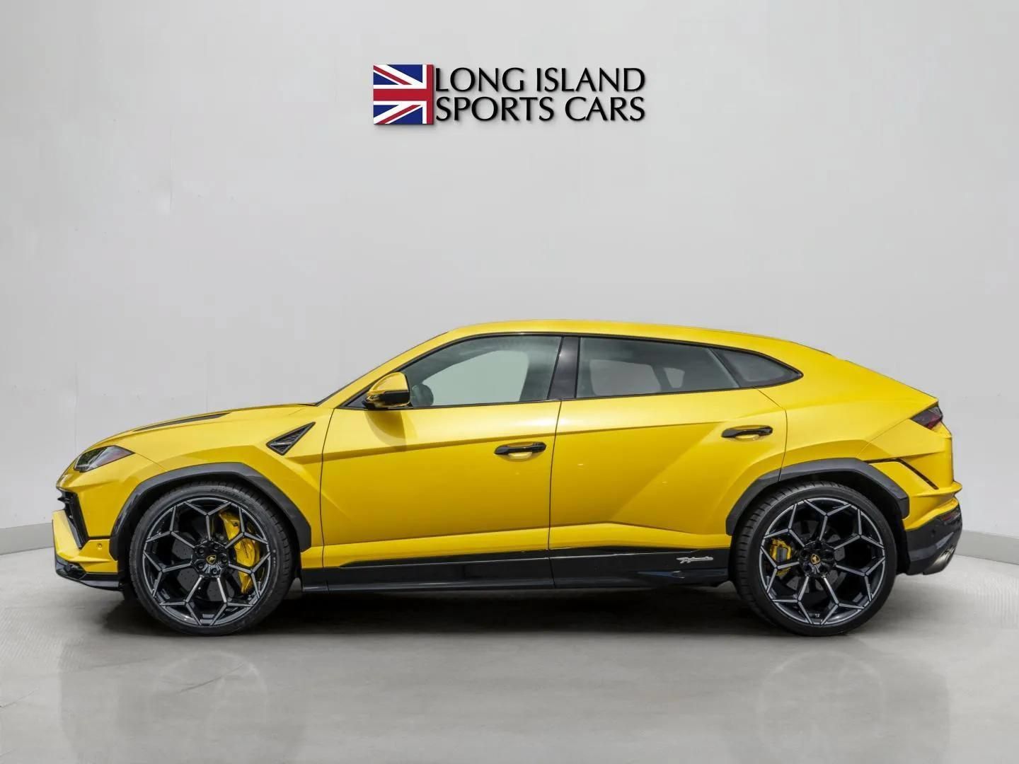 Used 2024 Lamborghini Urus Performante AWD/4WD image 7