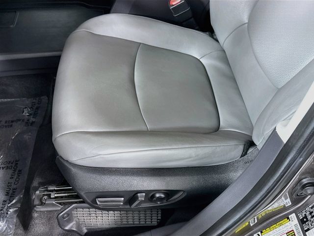 Certified 2024 Toyota Sienna XLE FWD image 20
