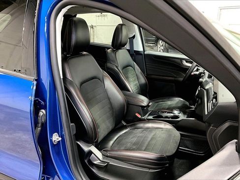 Certified 2022 Ford Escape SEL w/ SEL Stealth AWD Package image 7