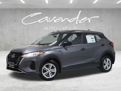 New 2025 Nissan Kicks S