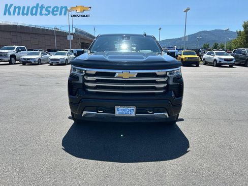 Certified 2022 Chevrolet Silverado 1500 High Country w/ Z71 Off-Road Package AWD/4WD image 2