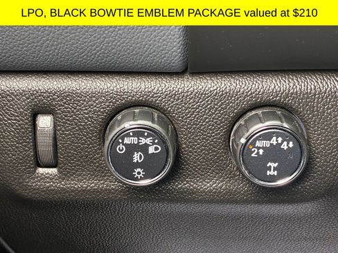 Used 2018 Chevrolet Colorado Z71 AWD/4WD image 5