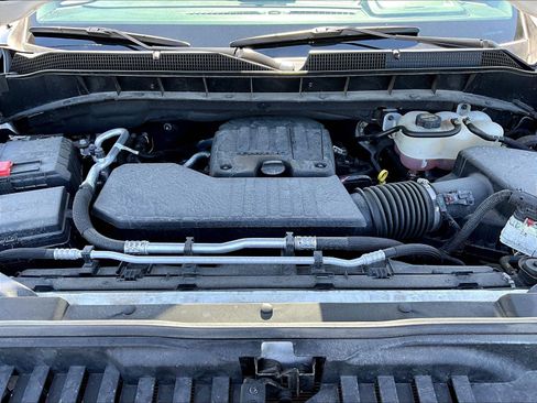Used 2024 Chevrolet Silverado 1500 LT AWD/4WD image 29