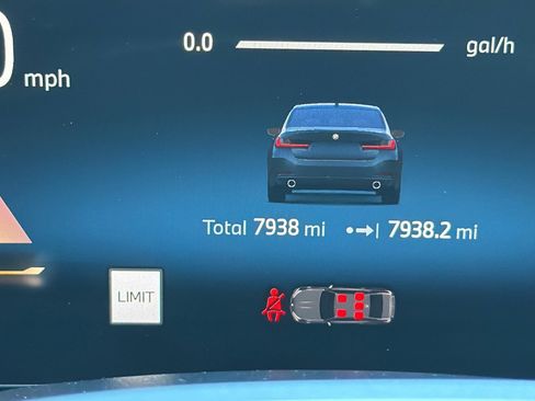 Used 2025 BMW 330i Sedan w/ Premium Package RWD image 34