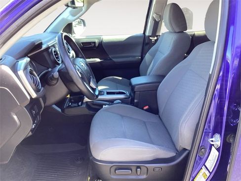 Certified 2022 Toyota Tacoma SR5 image 9