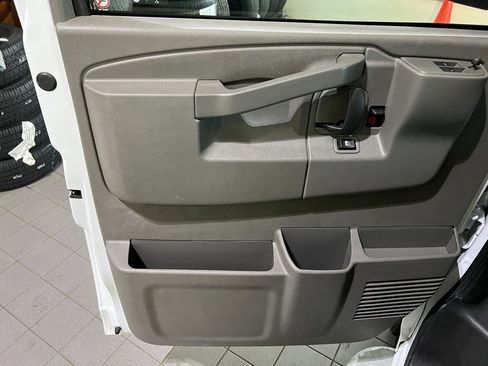 Used 2024 Chevrolet Express 2500 Work Van w/ Driver Convenience Package image 15