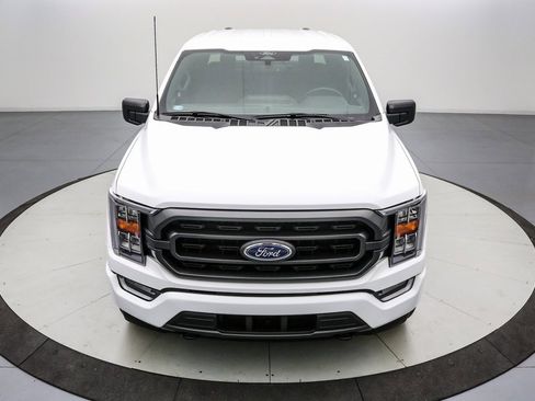 Certified 2022 Ford F150 XLT w/ Equipment Group 302A High image 10