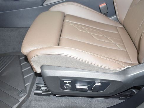 New 2026 BMW X3 xDrive30 w/ Premium Package image 13