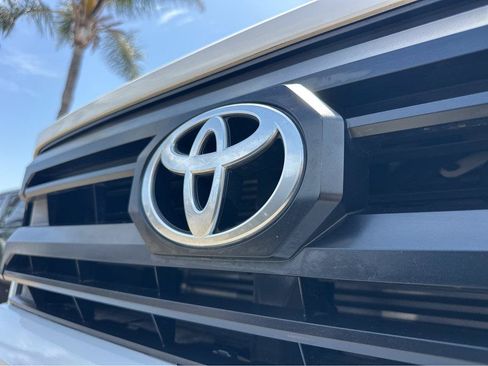 Used 2024 Toyota Tacoma SR RWD image 40