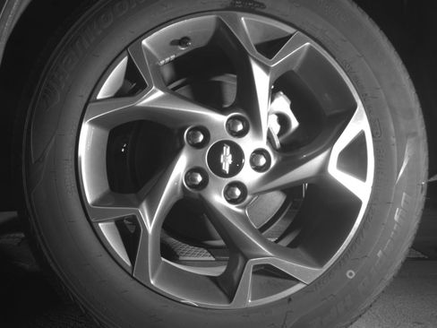 Used 2025 Chevrolet Trax LT FWD image 14