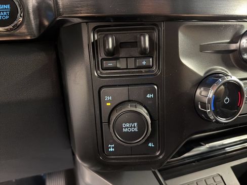 New 2026 Ford F250 Lariat w/ Lariat Premium Package AWD/4WD image 16
