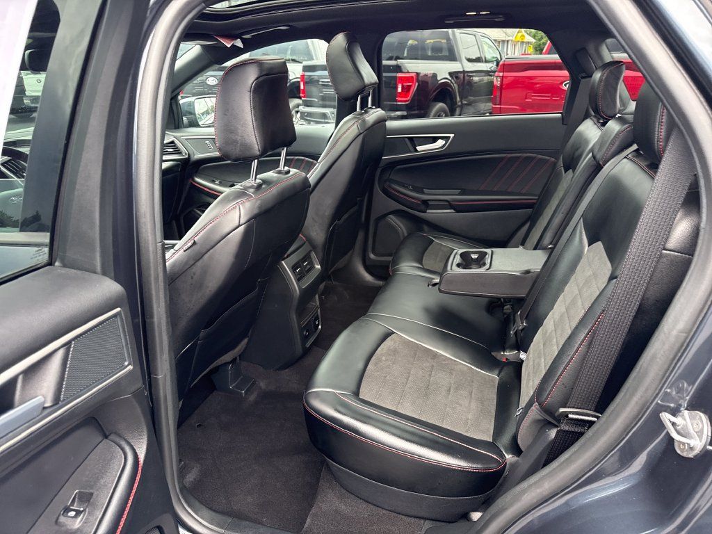 Used 2024 Ford Edge ST-Line AWD/4WD image 13