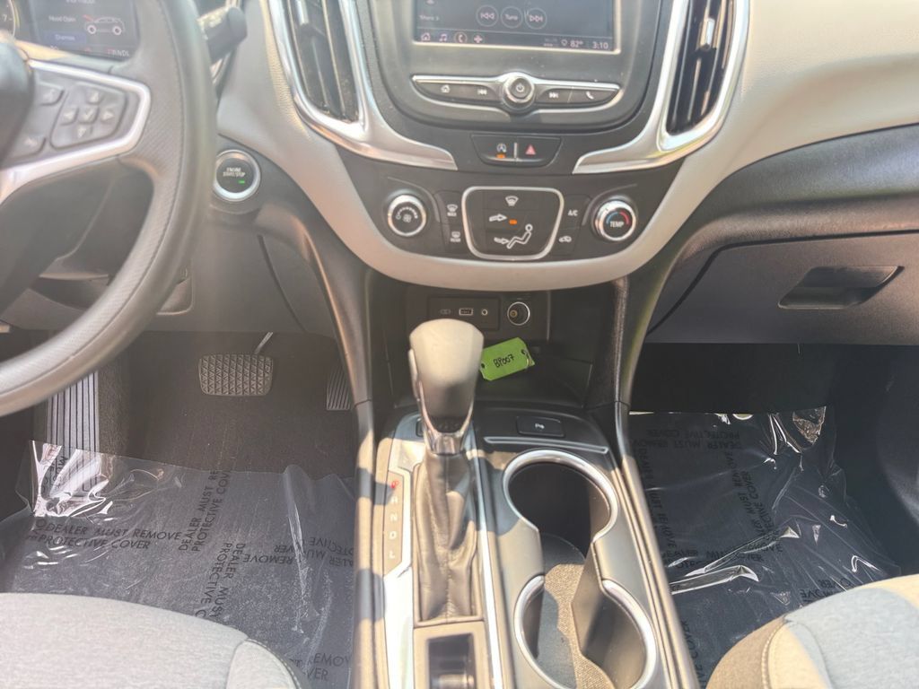 Used 2022 Chevrolet Equinox LT AWD/4WD image 17