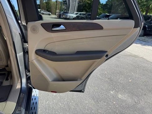 Used 2015 Mercedes-Benz ML 350 4MATIC image 12