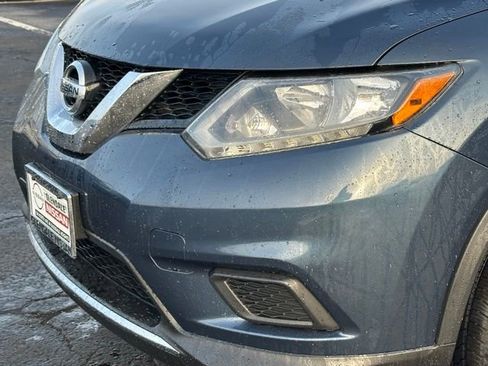 Used 2015 Nissan Rogue SV w/ SV Premium Package image 8