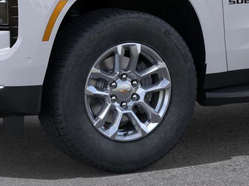 New 2026 Chevrolet Suburban LS image 9