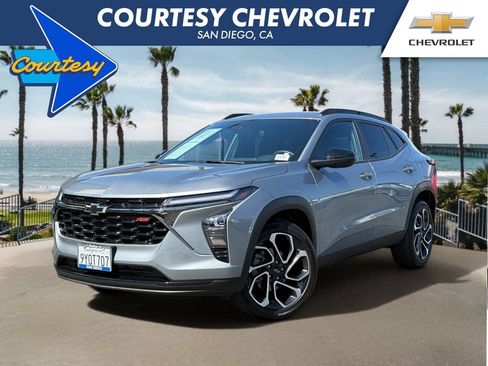 Used 2026 Chevrolet Trax RS w/ Driver Confidence Package FWD image 1