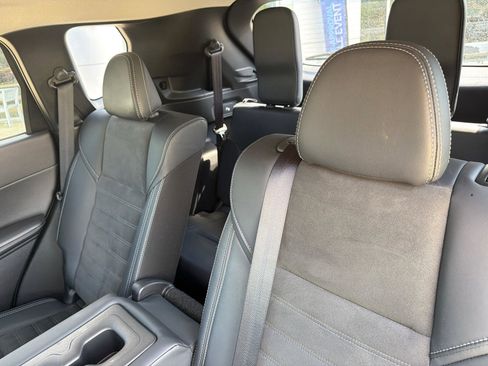 Used 2025 Mitsubishi Outlander SE FWD image 20