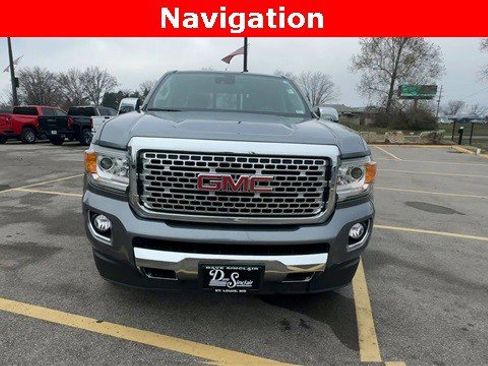 Used 2019 GMC Canyon Denali image 3