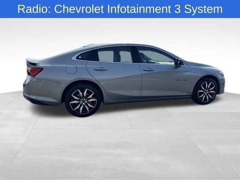 Used 2025 Chevrolet Malibu RS FWD image 3
