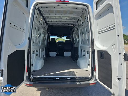 Used 2025 Mercedes-Benz Sprinter 2500 image 27