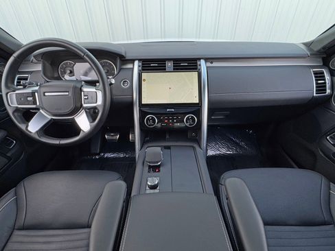 Used 2023 Land Rover Discovery S R-Dynamic image 13