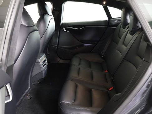 Used 2020 Tesla Model S Long Range image 37