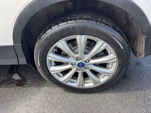 Used 2019 Ford Escape Titanium AWD/4WD image 11