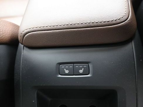 Used 2025 Volvo V60 B5 Cross Country Plus image 33