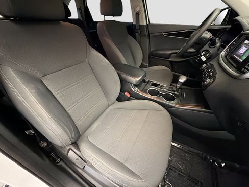 Used 2020 Kia Sorento L image 13