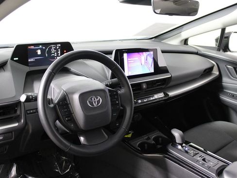Used 2024 Toyota Prius LE image 7
