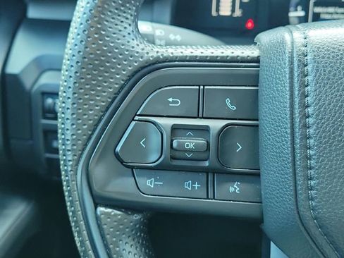 Used 2025 Toyota Tacoma SR image 22